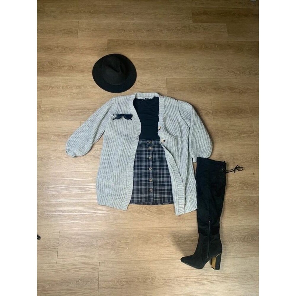 🩶Heather Grey Chunky Knit Button-Down Cardigan🩶